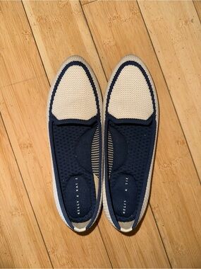 Kelly & Katie Navy and Cream Knit Slip-On Loafers